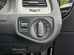2013 Volkswagen Golf 1.6 Tdi Bluemotion Tech Se Euro 5 (s/s) 5dr in Black — image 4