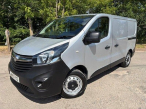 2019 Vauxhall Vivaro 1.6 Cdti 2700 L1 H1 Euro 6 (s/s) 5dr in Silver — image 3