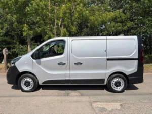 2019 Vauxhall Vivaro 1.6 Cdti 2700 L1 H1 Euro 6 (s/s) 5dr in Silver — image 4