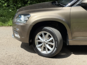 2015 Skoda Yeti 2.0 Tdi Se*only 33k-1owner 8 Yrs-8svs-Bt-Lowtax*rare Find* in Brown — image 3