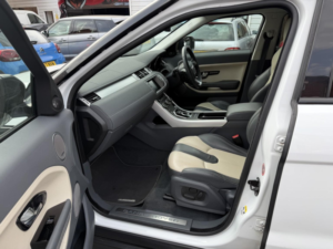 2013 Land Rover Range Rover Evoque 2.2 Sd4 Dynamic in White — image 6
