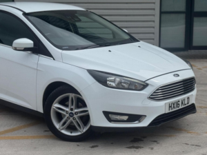 2016 Ford Focus 1.0t Ecoboost Titanium Euro 6 (s/s) 5dr in White — image 2