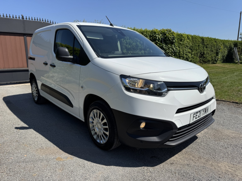 2021 Toyota Proace City 1.5 Bluehdi Icon Short Panel Van Swb Euro 6 (s/s) 5dr in White — image 1