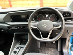 2021 Volkswagen Caddy Maxi Life 5 SEAT Auto Wheelchair Accessible Disabled Access Vehicle Wav in Blue — image 2