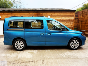 2021 Volkswagen Caddy Maxi Life 5 SEAT Auto Wheelchair Accessible Disabled Access Vehicle Wav in Blue — image 5