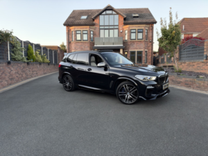2020 BMW X5 3.0 X5 M50d in Black — image 2