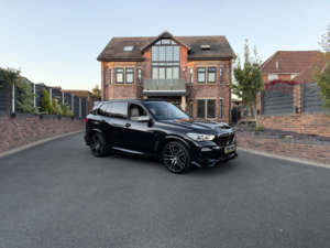 2020 BMW X5 3.0 X5 M50d in Black — image 4