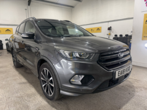 2018 Ford Kuga 2.0 Tdci Ecoblue St-Line in Grey — image 3