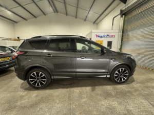 2018 Ford Kuga 2.0 Tdci Ecoblue St-Line in Grey — image 4