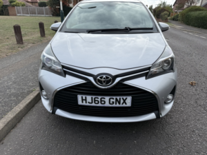 2016 Toyota Yaris 1.3 Dual Vvt-I Icon in Silver — image 2
