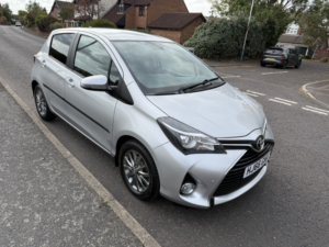 2016 Toyota Yaris 1.3 Dual Vvt-I Icon in Silver — image 3