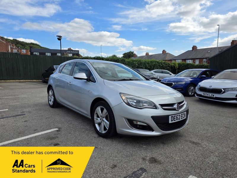2012 Vauxhall Astra 1.6 16v Sri in Silver — image 1