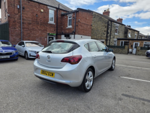 2012 Vauxhall Astra 1.6 16v Sri in Silver — image 3