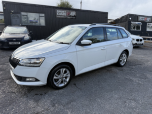 2019 Skoda Fabia 1.0 Tsi Se in White — image 6