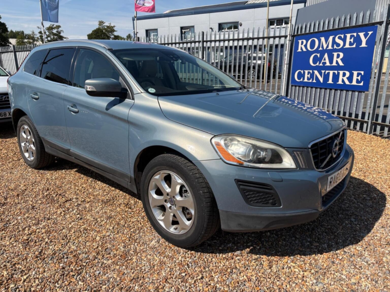 2010 Volvo Xc60 2.0 T5 Se Lux Powershift Euro 5 5dr in Blue — image 1