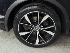 2021 Volkswagen Tiguan 1.5 Tsi R-Line DSG Euro 6 (s/s) 5dr in Black — image 3