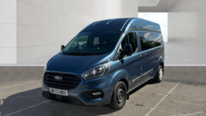 2023 Ford Transit Custom 2.0 320 Ecoblue Trend Kombi Double Cab 5dr Diesel Auto L2 H2 Euro 6 130 Ps in Blue — image 4