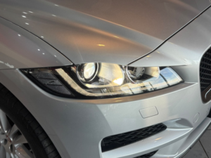 2018 Jaguar F-Pace 2.0 D180 Portfolio in Silver — image 3