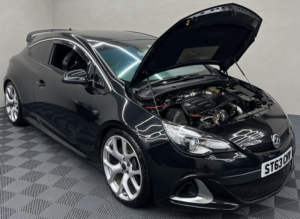 2013 Vauxhall Astra J Gtc Vxr 2.0 Astra Vxr 3dr in Black — image 3