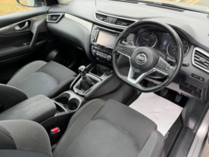 2018 Nissan Qashqai 1.6 Dci N-Connecta Euro 6 (s/s) 5dr in Silver — image 2