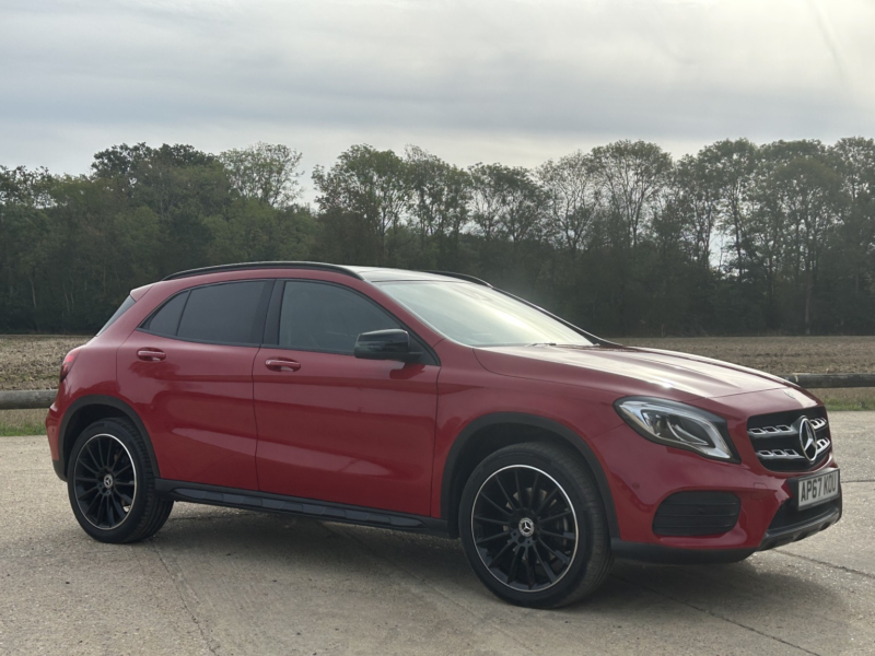 2018 Mercedes-Benz Gla 2.1 Gla220d Amg Line in Red — image 1