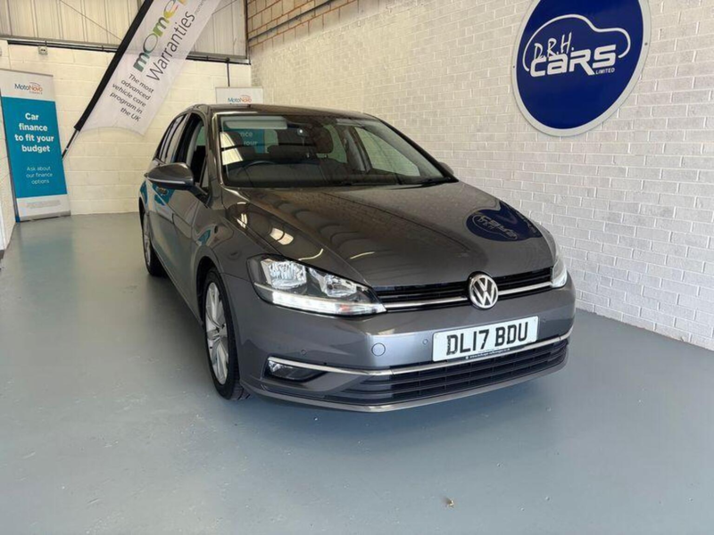2017 Volkswagen Golf 1.6 Tdi Bluemotion Tech Gt Euro 6 (s/s) 5dr in Grey — image 1