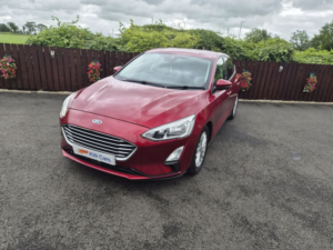 2018 Ford Focus 1.5 Ecoblue Titanium in Red — image 6
