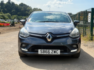2016 Renault Clio 1.2 16v Dynamique Nav Hatchback 5dr Petrol Manual Euro 6 (75 Ps) in Grey — image 2
