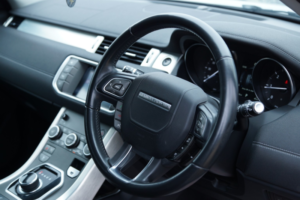 2017 Land Rover Range Rover Evoque 2.0 Td4 Se Tech in White — image 2