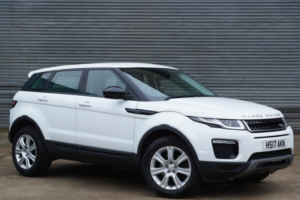 2017 Land Rover Range Rover Evoque 2.0 Td4 Se Tech in White — image 3