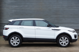 2017 Land Rover Range Rover Evoque 2.0 Td4 Se Tech in White — image 5