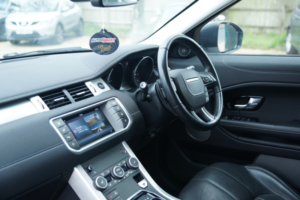 2017 Land Rover Range Rover Evoque 2.0 Td4 Se Tech in White — image 6