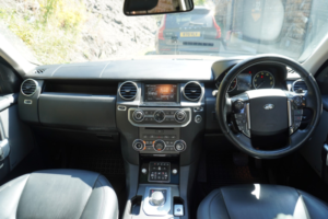 2016 Land Rover Discovery 4 3.0 Sd V6 Landmark in Orange — image 2