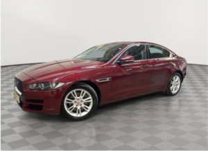 2017 Jaguar Xe 2.0i Prestige Saloon 4dr Petrol Auto Euro 6 (s/s) (200 Ps) in Red — image 4