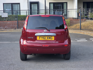 2011 Nissan Note 1.6 16v Tekna Hatchback 5dr Petrol Auto Euro 5 (110 Ps) in Red — image 5