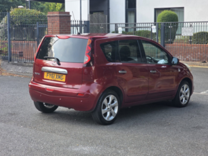 2011 Nissan Note 1.6 16v Tekna Hatchback 5dr Petrol Auto Euro 5 (110 Ps) in Red — image 6