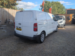 2021 Citroen Dispatch 1.5 Bluehdi 1000 Enterprise M Fwd 2 Euro 6 (s/s) 6dr in White — image 6