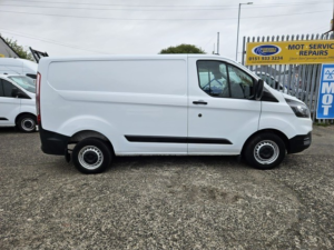 2023 Ford Transit Custom 2.0 Transit Custom Leader Van 280 L1 2.0l Ecoblue 105ps Fwd 6 Speed Manual in White — image 4