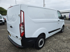 2023 Ford Transit Custom 2.0 Transit Custom Leader Van 280 L1 2.0l Ecoblue 105ps Fwd 6 Speed Manual in White — image 5