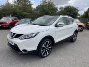 2017 Nissan Qashqai 1.5 Dci Tekna in White — image 3