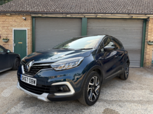2017 Renault Captur 0.9 Tce 90 Dynamique S Nav One Owner Ultra Low Mileage Full Renault Service History Great Spec in Blue — image 2