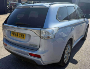 2015 Mitsubishi Outlander 2.0h 12kwh Gx3h CVT 4WD Euro 5 (s/s) 5dr in Blue — image 4