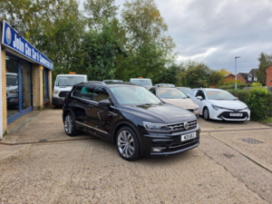 2018 Volkswagen Tiguan 2.0 Tdi R-Line DSG 4motion Euro 6 (s/s) 5dr in Black — image 6