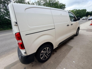 2019 Citroen Dispatch 1.5 Bluehdi 1000 X M Fwd 2 Euro 6 (s/s) 6dr in White — image 4