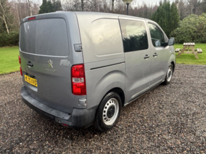 2020 Peugeot Expert Crewvan 1.5 Bluehdi 1000 Professional in Grey — image 5