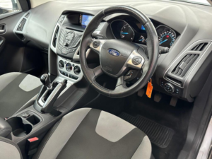 2011 Ford Focus 1.6 Tdci Zetec Euro 5 (s/s) 5dr — image 3