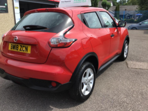 2018 Nissan Juke 1.6 Visia Euro 6 5dr in Red — image 3