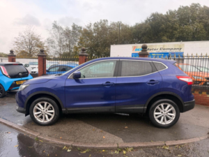 2015 Nissan Qashqai 1.5 Dci Acenta+ 2WD Euro 5 (s/s) 5dr in Blue — image 6