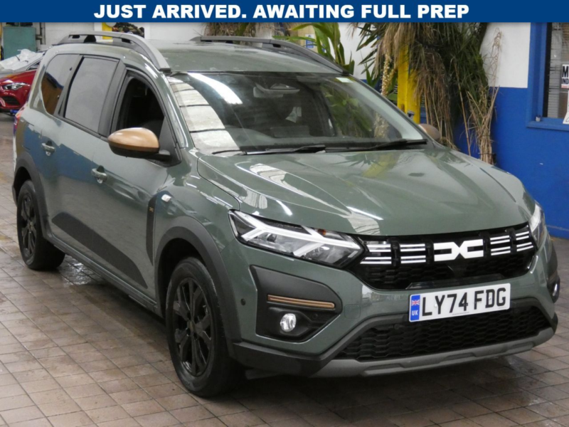 2024 Dacia Jogger 1.6 Hybrid Extreme MPV 5dr Petrol Hybrid Auto Euro 6 (s/s) (140 Ps) in Green — image 1