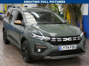 2024 Dacia Jogger 1.6 Hybrid Extreme MPV 5dr Petrol Hybrid Auto Euro 6 (s/s) (140 Ps) in Green — image 3